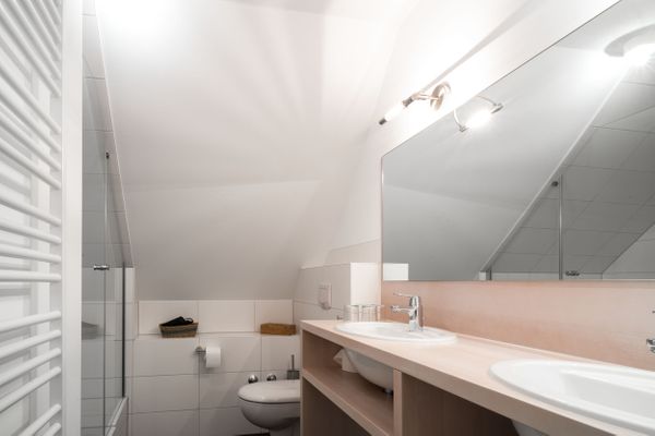  HW App. 9 Welt / Vollerwiek - Dusche