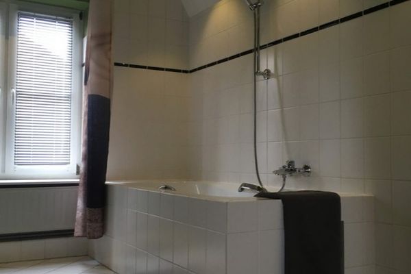  Lüttje Ferienhuus Tönning - Badewanne