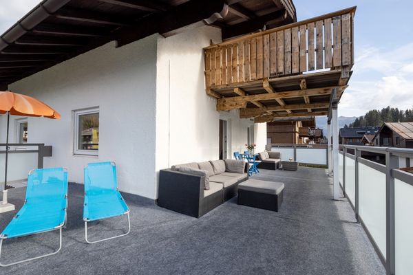  LOISI Appartement mit großem Balkon - by NV-Appartements Kirchberg in Tirol - Terrace