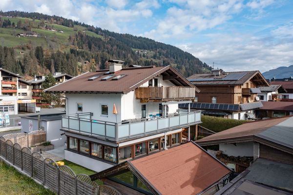  LOISI Appartement mit großem Balkon - by NV-Appartements Kirchberg in Tirol - Vogelperspektive