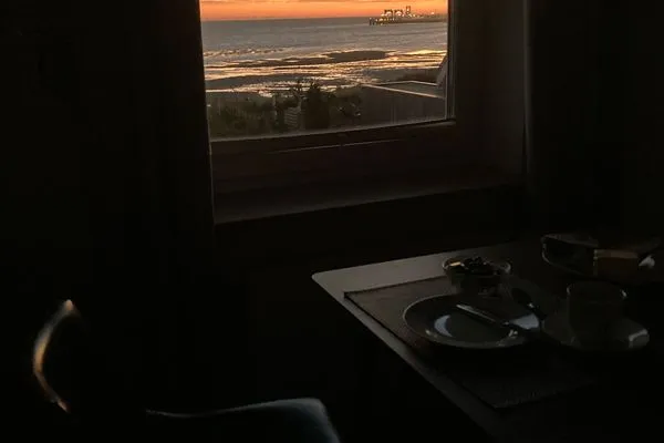 Blick zum Fähranleger aus der Küche der Ferienwohnung Tidenblick in Wittdün auf Amrum  Ferienwohnung Tidenblick