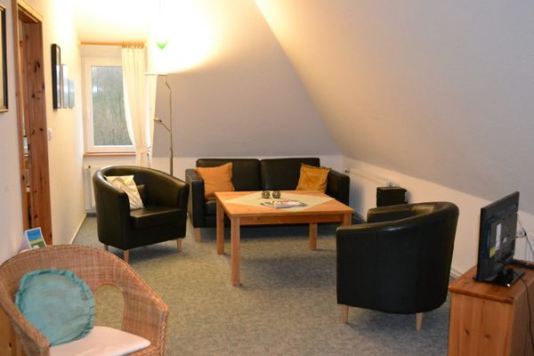  OG Katharina Katharinenheerd - Sofaecke mit TV