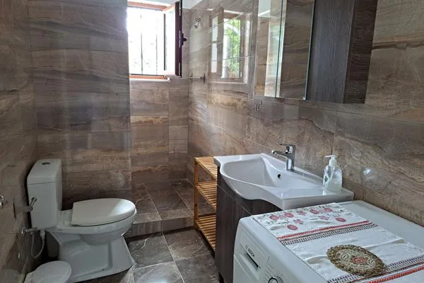 Bathroom  Blue Fox 3