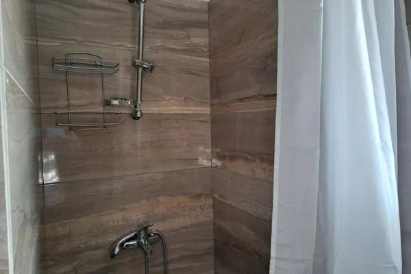 Bathroom  Blue Fox 3