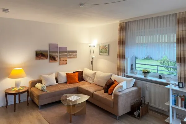 Wohnzimmer der Ferienwohnung Meeresbrise in Wittdün auf Amrum Haus Seeadler Ferienwohnung Meeresbrise