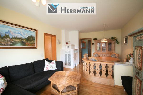  Ferienwohnung Bärbel Ferienwohnungen in Rieden am Forggensee - Wohnzimmer