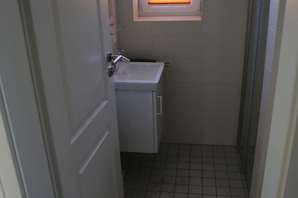  Ademi St. Peter-Böhl - Gäste WC