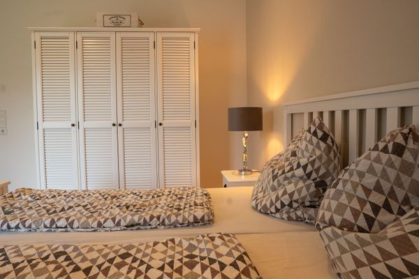  Weltkate Welt / Vollerwiek - Kleiderschrank