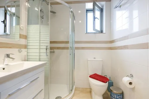 Badezimmer  Spiti-Manolis