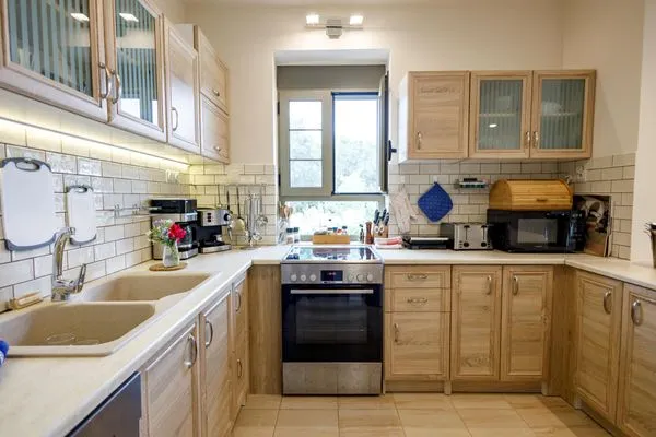 Küche / Küchenzeile  Spiti-Manolis