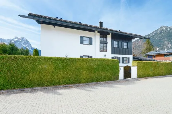 Facade / entrance  Berghupferl