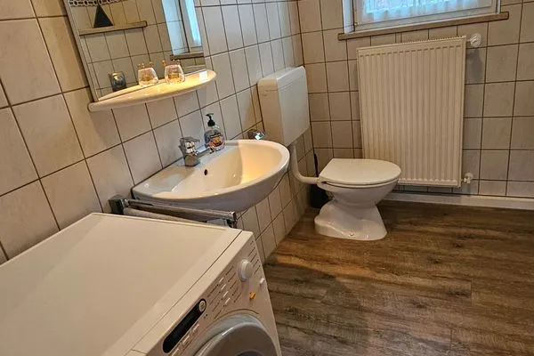 Gäste-WC  Ferienwohnung "Beim Binegger"