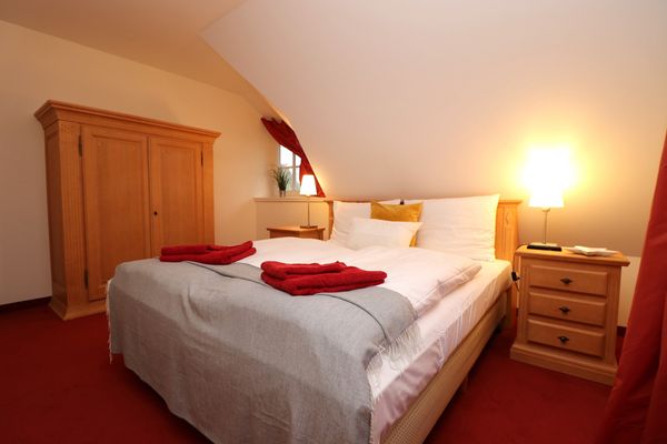 FERIENHÄUSER Küstenwaldvilla Ostseebad Dierhagen - Schlafzimmer