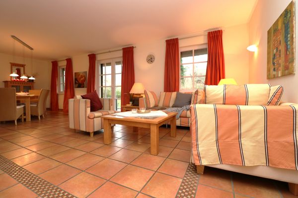 FERIENHÄUSER Küstenwaldvilla Ostseebad Dierhagen - Wohnzimmer