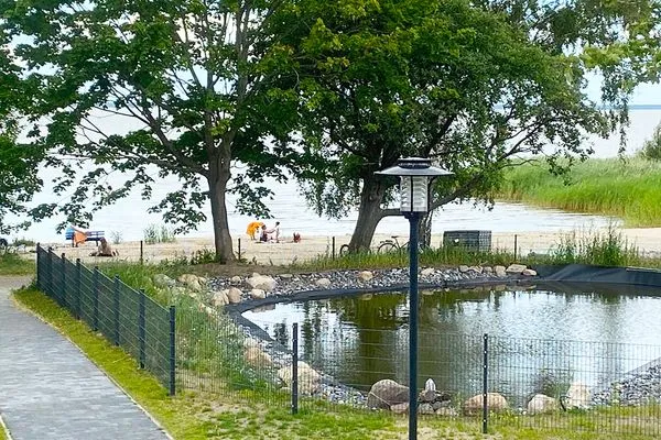 Einfamilienhaus Ostseenest Fuhlendorf - im Garten  Ostseenest