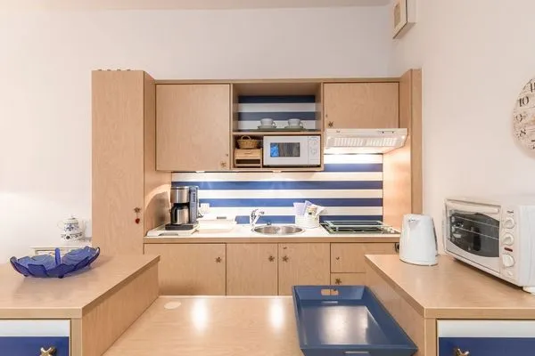 Küche / Küchenzeile  Bernstein