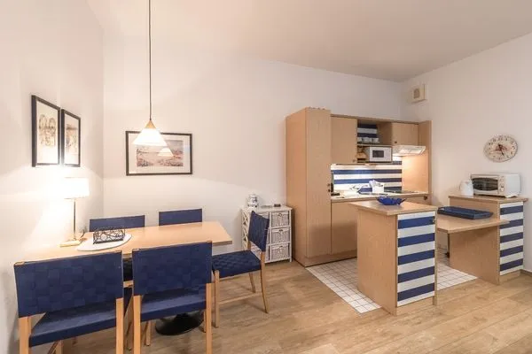 Küche / Küchenzeile  Bernstein