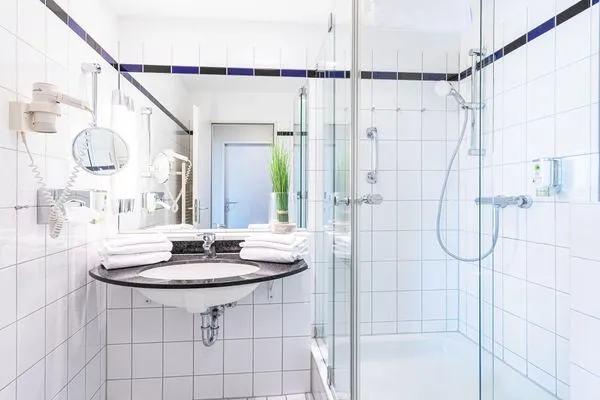 Ferienwohnung Meeresblau Zingst - Badezimmer  Meeresblau