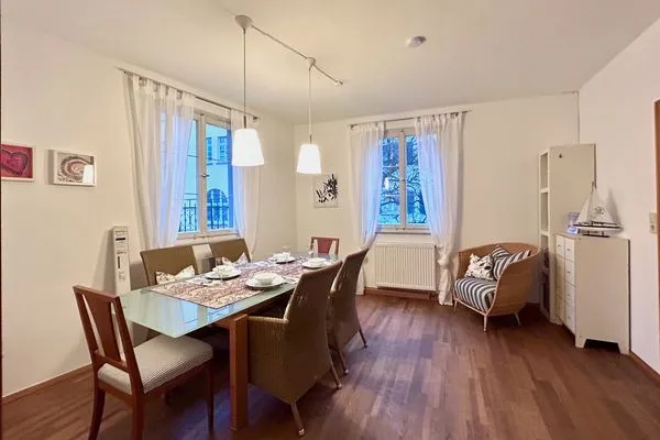 Multi-FeWo Haus Paradiesplatz Ferienwohnung Adam Lindau Insel - Essbereich im Wohnzimmer