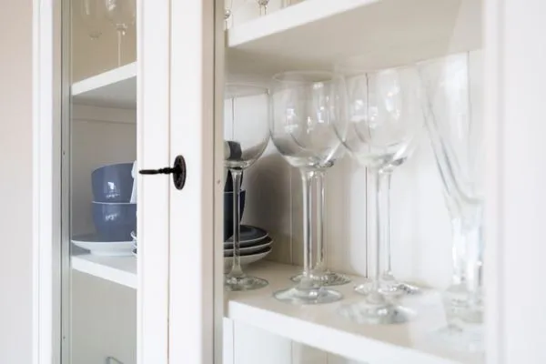 Wohnzimmer, Fernseher, Couch, Sofa, Esstisch, Bank, Kommode  Ferienwohnung "Haus am Kurpark App. 11"