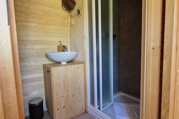  Tinyhouse Igloo Bergström Belauer See - Badezimmer