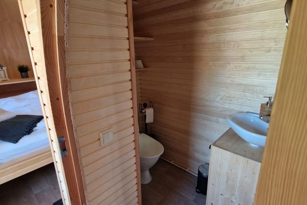  Tinyhouse Igloo Bergström Belauer See - Badezimmer