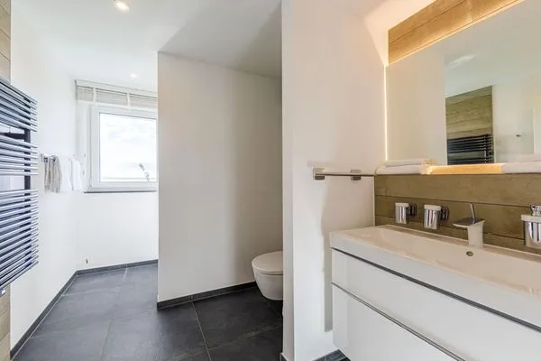 Ferienwohnung Boddenstuv Ostseebad Wustrow - ZweiWasser Alte Seefahrtschule Badezimmer  Boddenstuv