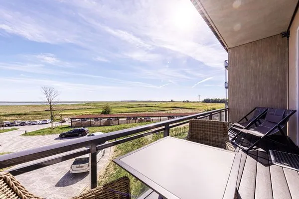 Ferienwohnung Wellenreiter Ostseebad Wustrow - ZweiWasser Alte Seefahrtschule Balkon mit Ausblick  Wellenreiter