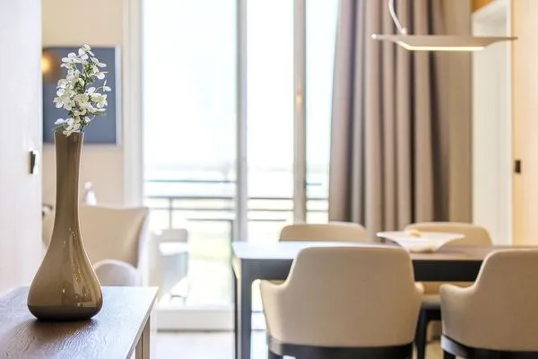 Ferienwohnung Wellenreiter Ostseebad Wustrow - ZweiWasser Alte Seefahrtschule Essbereich  Wellenreiter