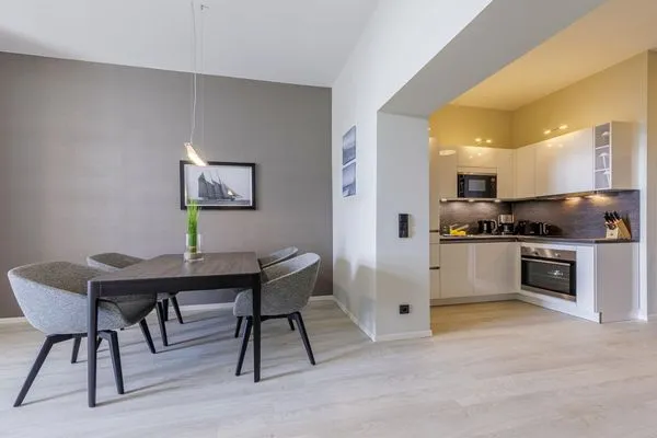 Ferienwohnung Sandwelle Ostseebad Wustrow ZweiWasser Alte Seefahrtschule Küche und Essbereich  Sandwelle