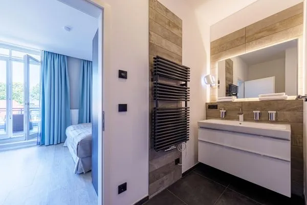 Ferienwohnung Backboard Ostseebad Wustrow ZweiWasser Alte Seefahrtschule Bad  Backboard