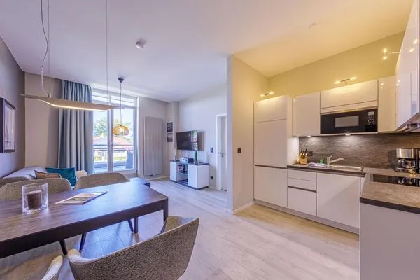 Ferienwohnung Backboard Ostseebad Wustrow ZweiWasser Alte Seefahrtschule Küche  Backboard