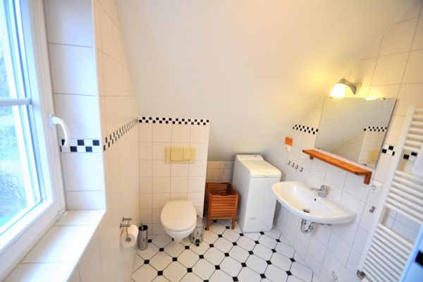  Neue Reihe 17 Wohnung Abendsonne  - Badezimmer