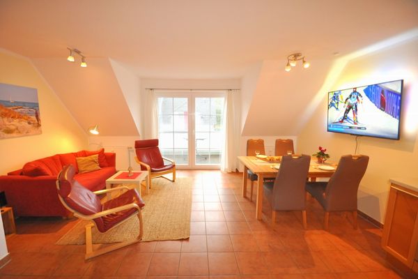  Neue Reihe 17 Wohnung Abendsonne  - Wohnzimmer
