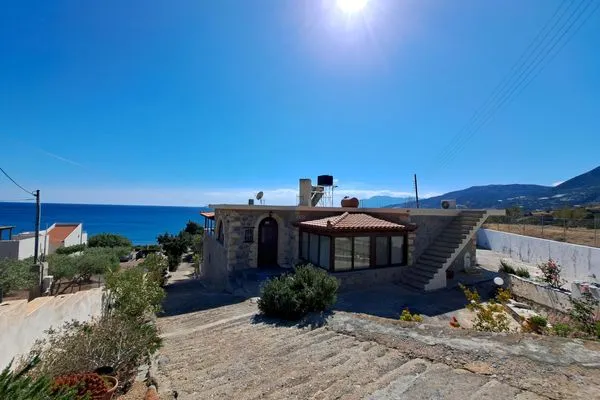 Fassade / Eingang  Petrino-View