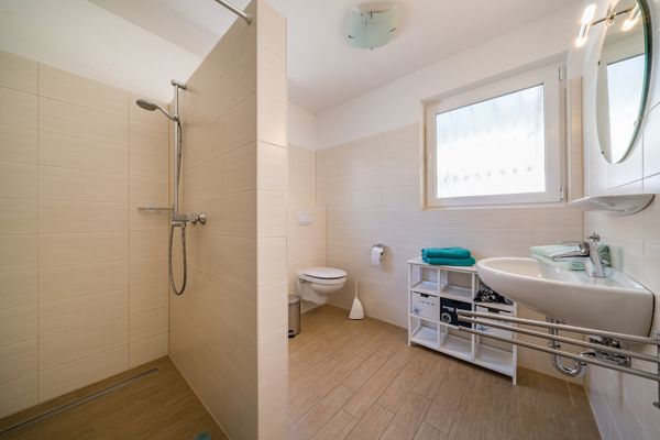  Haus Derk Juist - Bungalow Borkum - Badezimmer