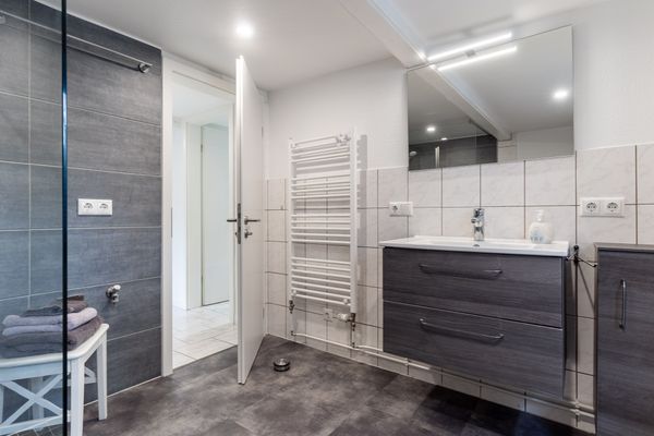  Haus am Mückenberg Garding - Badezimmer