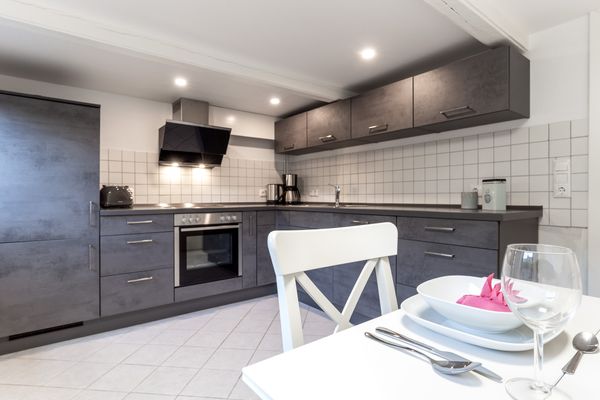  Haus am Mückenberg Garding - Küche mit Esstisch