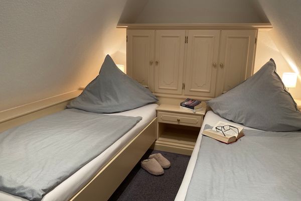  Hark-Olufs Hüs Whg Lachmöwe Nebel - Schlafzimmer