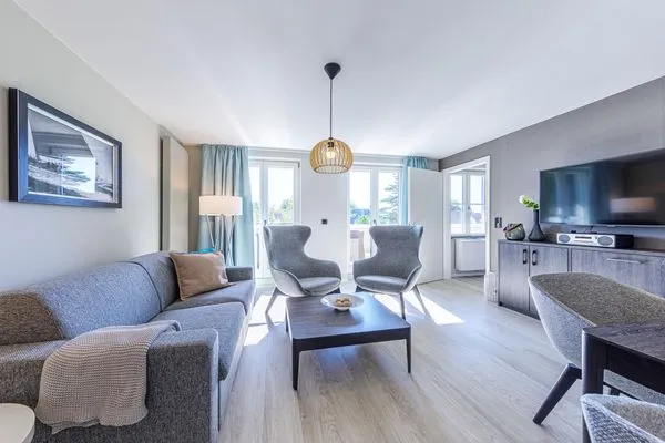 Ferienwohnung Strandräuber Ostseebad Wustrow ZweiWasser Alte Seefahrtschule Wohnzimmer  Strandräuber