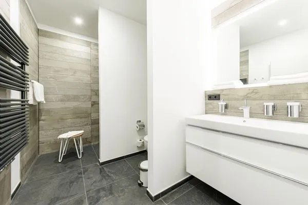 Ferienwohnung Humboldsuite Ostseebad Wustrow ZweiWasser Alte Seefahrtschule Bad  Humboldtsuite