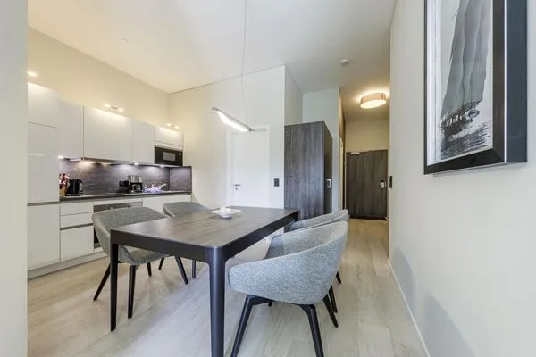 Ferienwohnung Vasco da Gama Suite Ostseebad Wustrow ZweiWasser Alte Seefahrtschule Essbereich  Vasco da Gama Suite