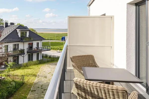 Ferienwohnung Magelan Suite Ostseebad Wustrow ZweiWasser Alte Seefahrtschule Balkon  Magelan Suite