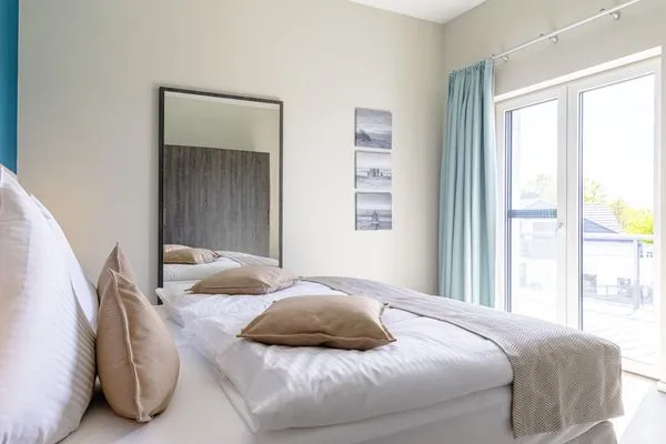 Ferienwohnung Vitus Bering Suite Ostseebad Wustrow ZweiWasser Alte Seefahrtschule Schlafzimmer  Vitus Bering Suite