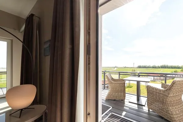 Ferienwohnung Störtebeker Suite Ostseebad Wustrow ZweiWasser Alte Seefahrtschule Balkon  Störtebeker Suite