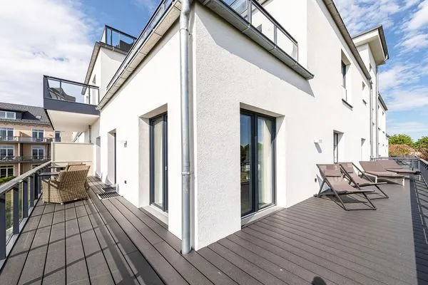 Ferienwohnung Störtebeker Suite Ostseebad Wustrow ZweiWasser Alte Seefahrtschule Großzügiger Balkon  Störtebeker Suite