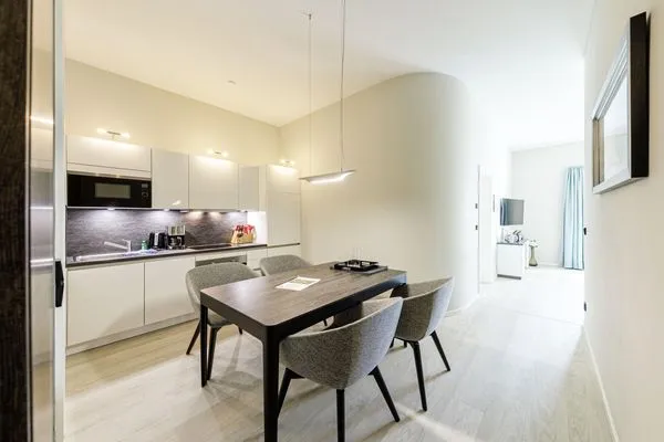 Ferienwohnung Francis Drake Suite Ostseebad Wustrow ZweiWasser Alte Seefahrtschule Essbereich  Francis Drake Suite