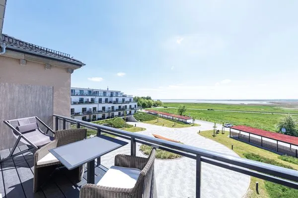 Ferienwohnung Ostseeperle Ostseebad Wustrow ZweiWasser Alte Seefahrtschule Balkon mit Wasserblick  Ostseeperle