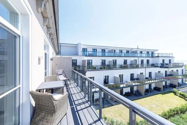 Ferienwohnung Ostseequartier Ostseebad Wustrow Balkon mit Sitzgelegenheit  Ostseequartier
