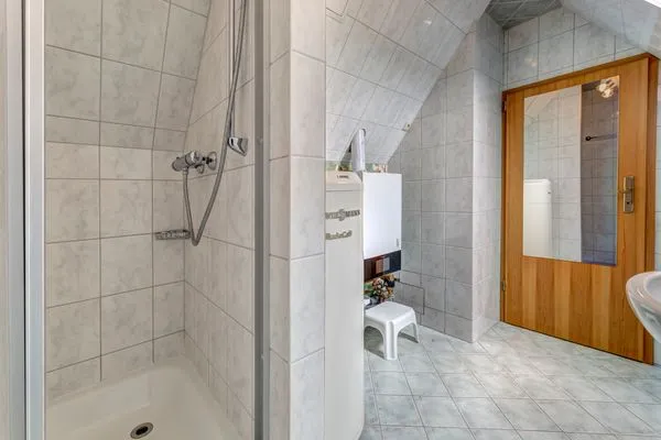 Badezimmer  Ferienhaus Renate, (Dachgeschoss-)Whg. 04